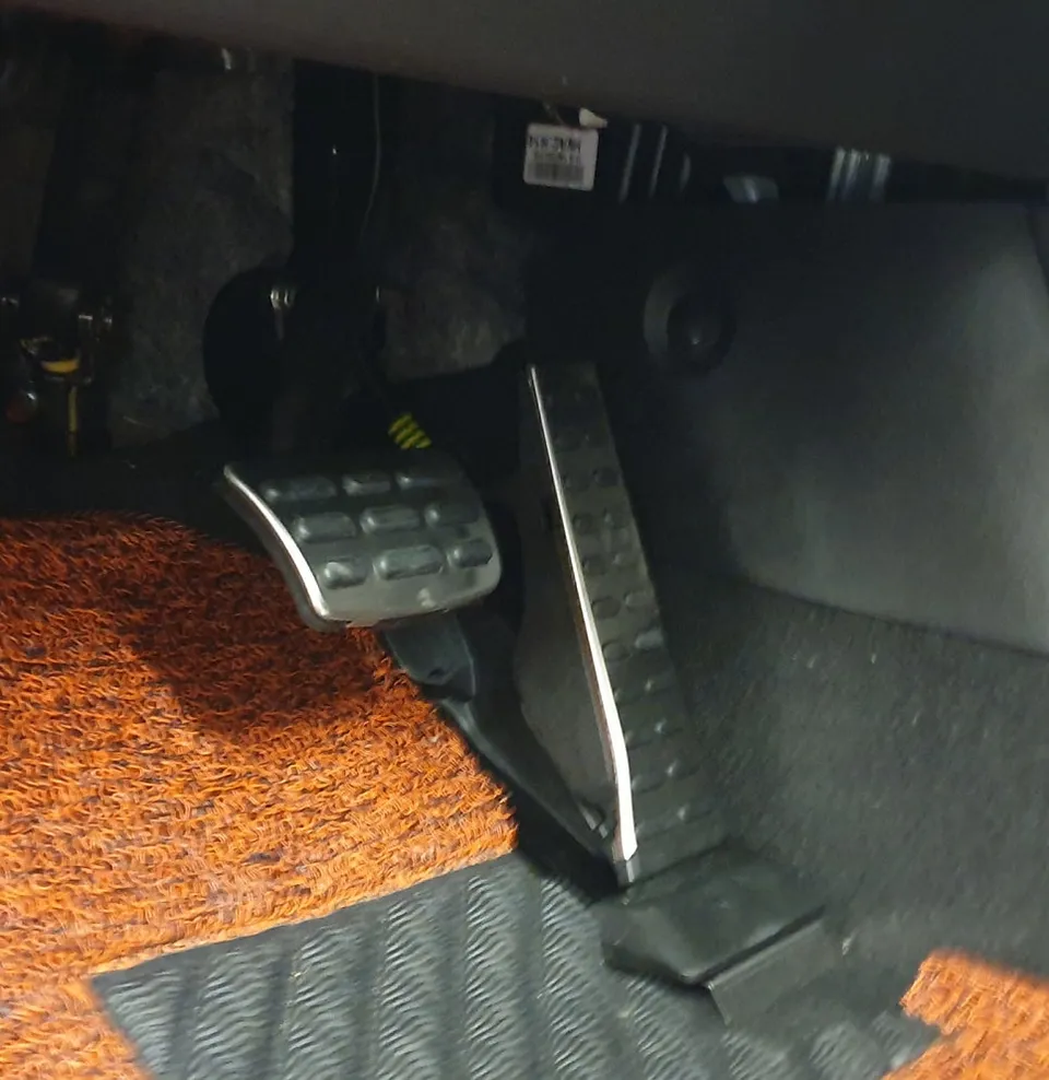 Hyundai Kona ambient lighting - Hyundai Kona Ambient Lighting Review — Enhanced Interior Mood photo 4