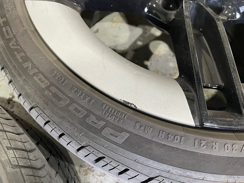 Porsche Taycanのホイールリペア・塗装事例 施工写真 4-1