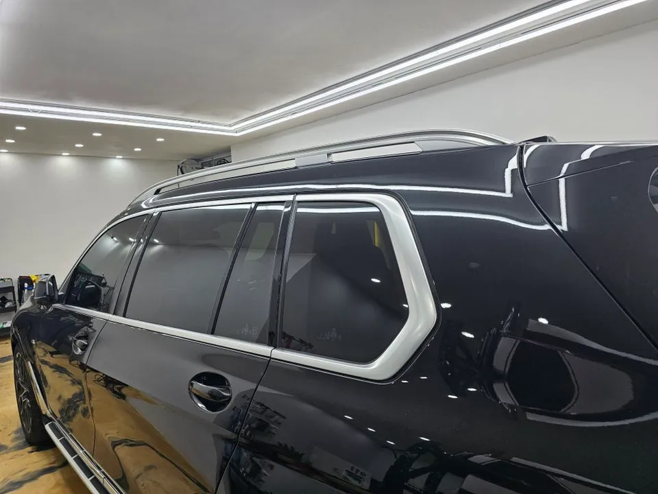 BMW X7 カーラッピング事例｜費用目安・仕上がり 施工写真 3-1