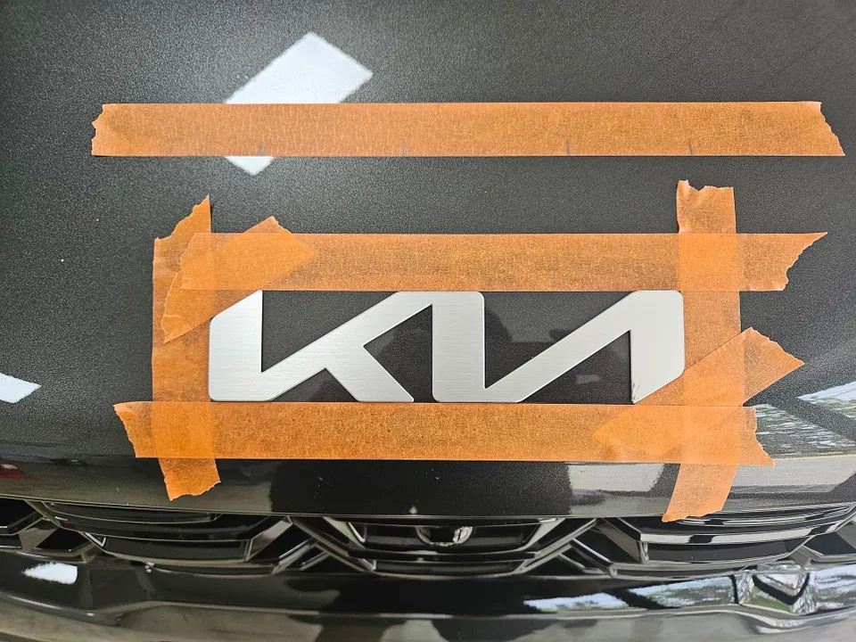 Kia Sorentoのカーフィルム施工事例|クロームラッピング 施工写真 2-3