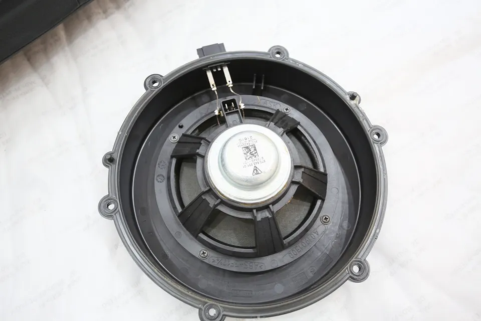 Porsche Panameraのカーオーディオ施工事例 施工写真 2-2