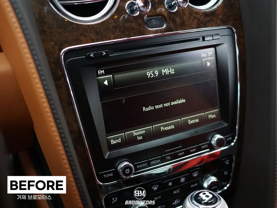 Bentley Flying SpurのAndroid Auto・CarPlay取付事例 施工写真 2-2