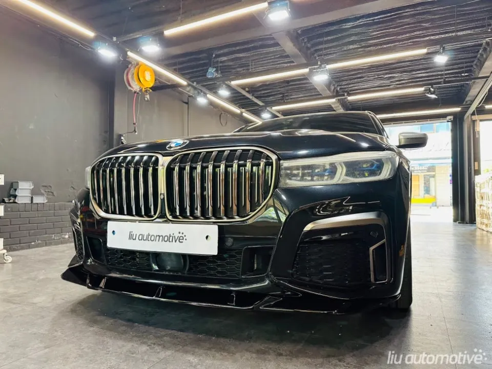 BMW 7 Seriesのカーラッピング事例|費用目安・仕上がり 施工写真 3-2