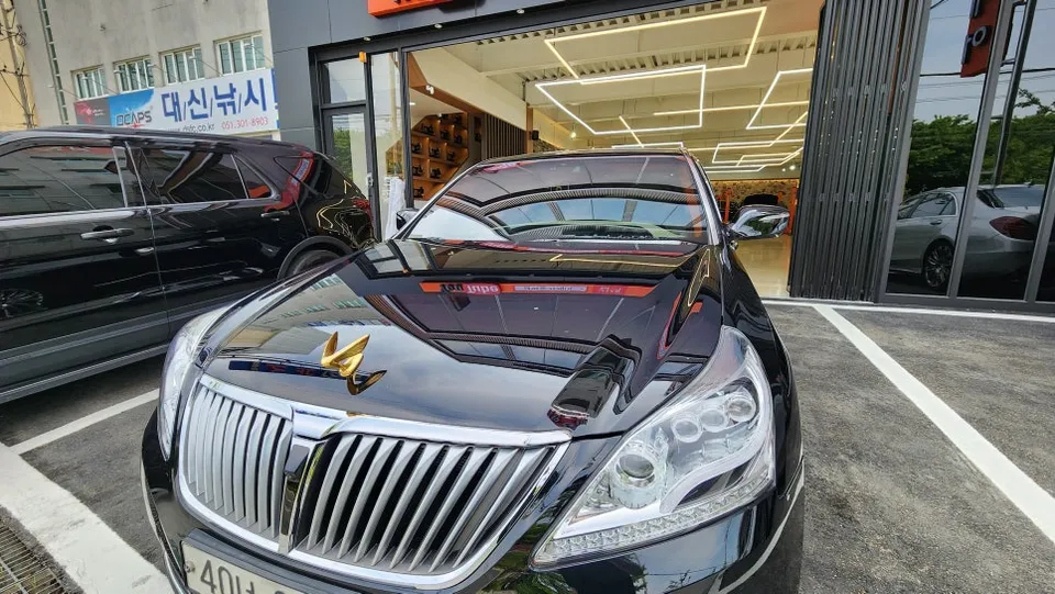 Hyundai Equus interior customization installation result