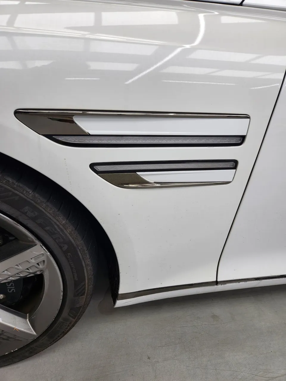 Genesis G80 ppf - Genesis G80 PPF Review - Stunning Chrome Delete Transformation photo 4