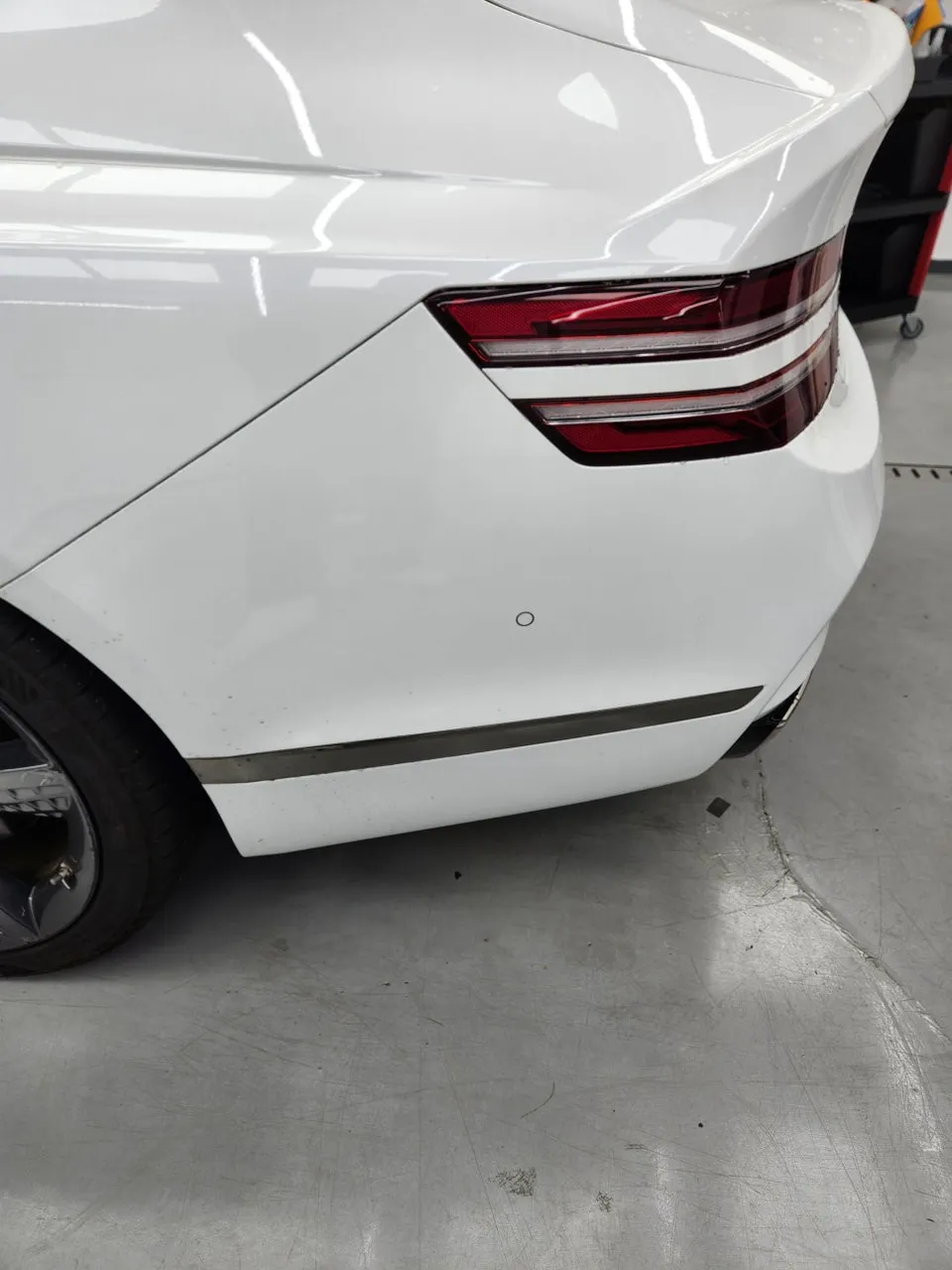 Genesis G80 PPF施工事例|費用目安と仕上がり 施工写真 2-3