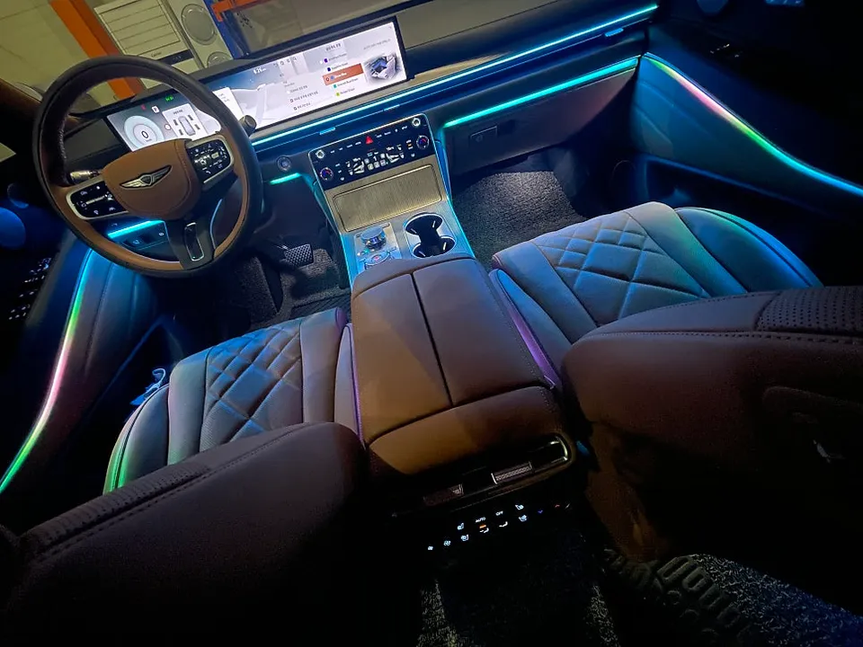 Genesis GV80 Facelift ambient lighting - Genesis GV80 Facelift Ambient Lighting Review — Cost & Features photo 5