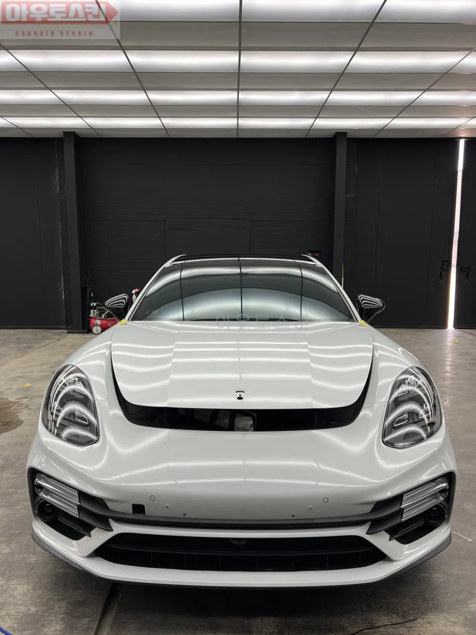 Porsche Panamera vinyl wrap installation result