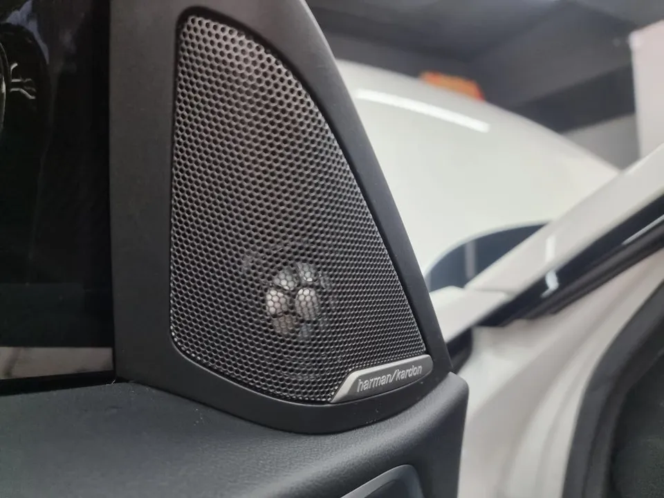 BMW i4 car audio - BMW i4 Car Audio Upgrade Review: Sound Transformation photo 4