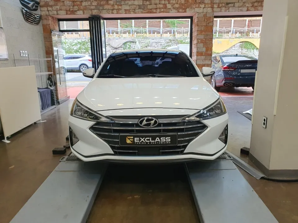 Hyundai Elantra AD body kit installation result