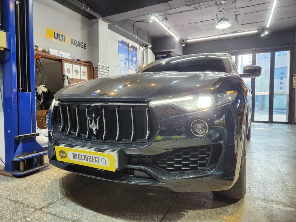 Maserati Levante Ambient Lighting Review: Mood Upgrade