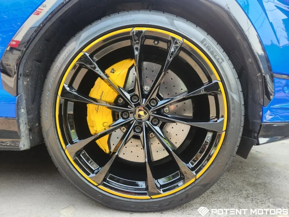 Lamborghiniのホイールリペア・塗装事例 施工写真 2-2