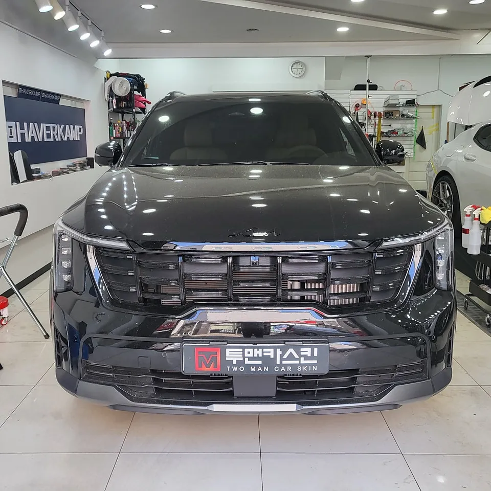 Kia Sorento MQ4のカーラッピング事例:費用目安と仕上がり 施工写真 1-1
