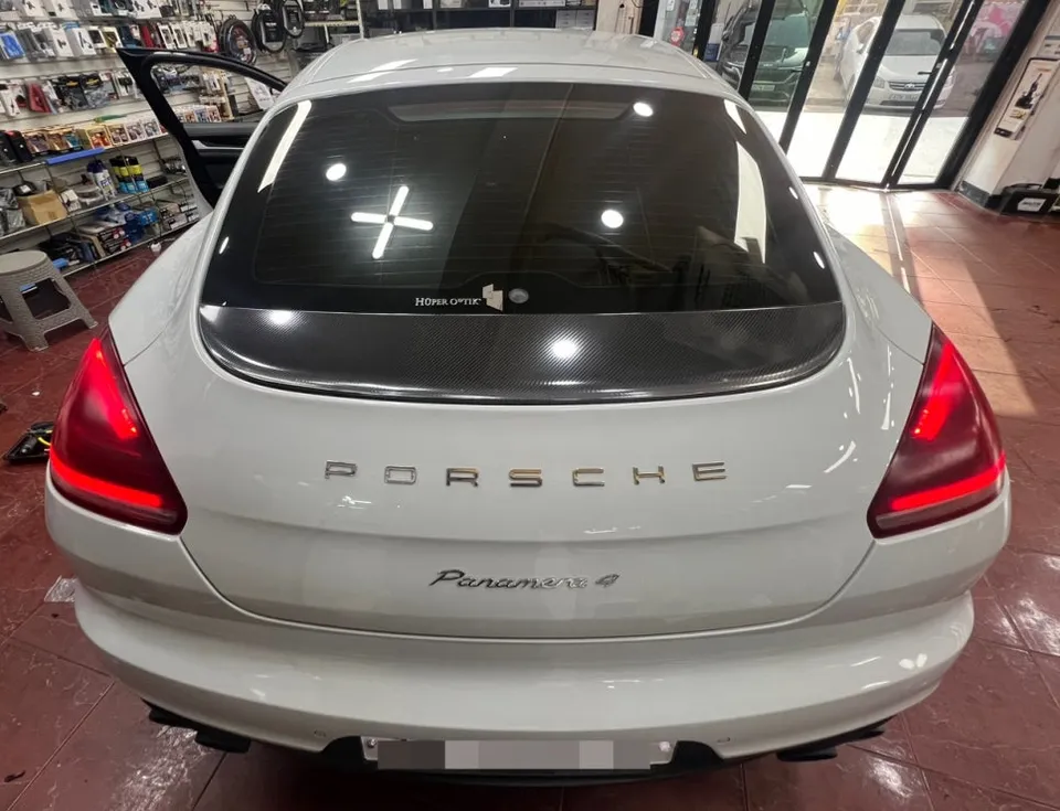 Porsche Panamera ambient lighting - Porsche Panamera Ambient Lighting Review — Cost & Results photo 3