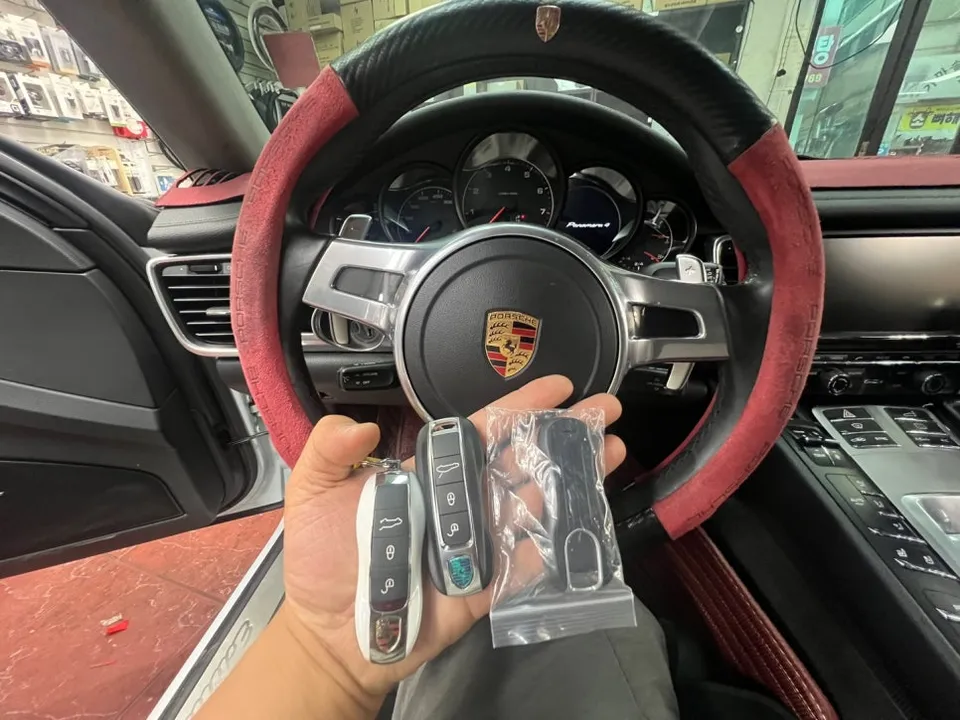 Porsche Panamera ambient lighting - Porsche Panamera Ambient Lighting Review — Cost & Results photo 6