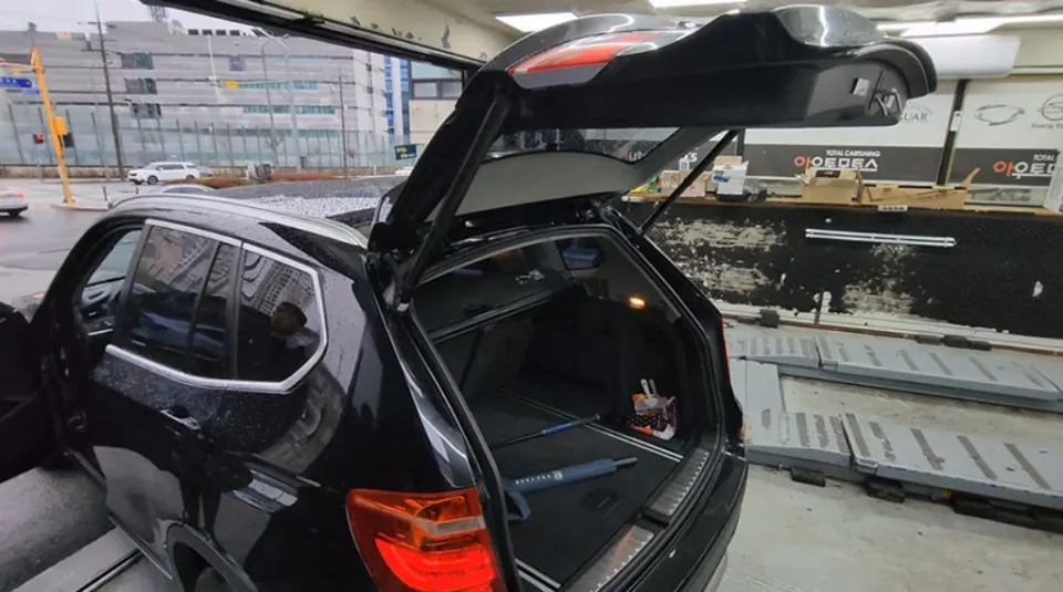 BMW X3 oem options - BMW X3 Power Tailgate Retrofit: Convenience & Cost photo 5