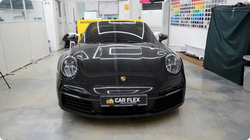 ポルシェ911のPPF施工事例｜韓国での高光沢フィルム施工 施工写真 4-1