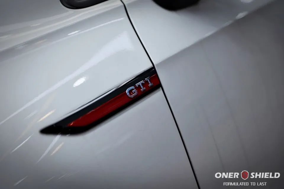 Volkswagen Golfのガラスコーティング事例|韓国での施工例 施工写真 1-1
