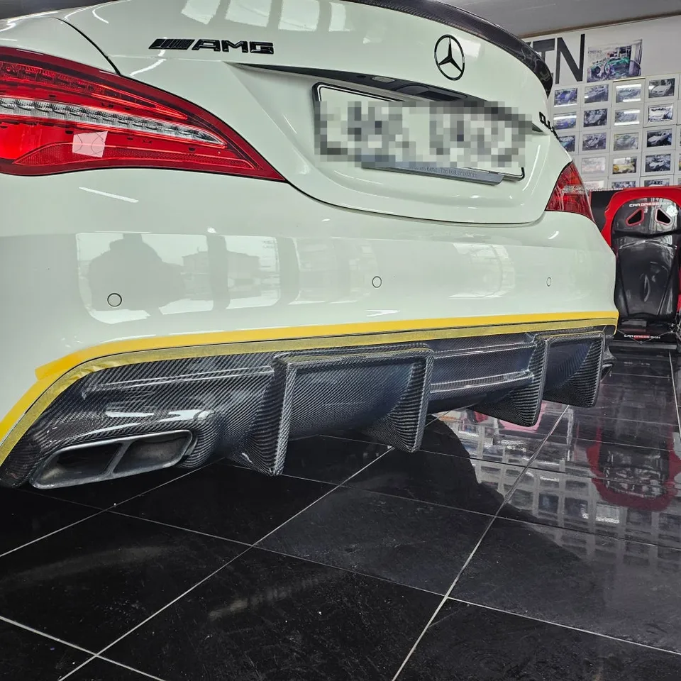 Mercedes-Benz CLAのカーラッピング事例|費用目安・仕上がり 施工写真 2-2