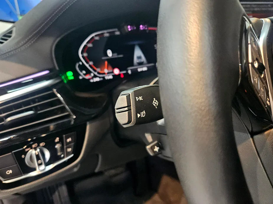 BMW 5 Series G30 body repair - BMW G30 5 Series BC Button & Auto High Beam Repair Review photo 3