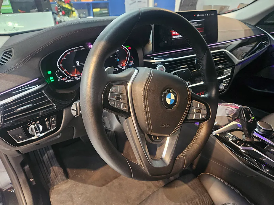 BMW 5 Series G30 body repair - BMW G30 5 Series BC Button & Auto High Beam Repair Review photo 4