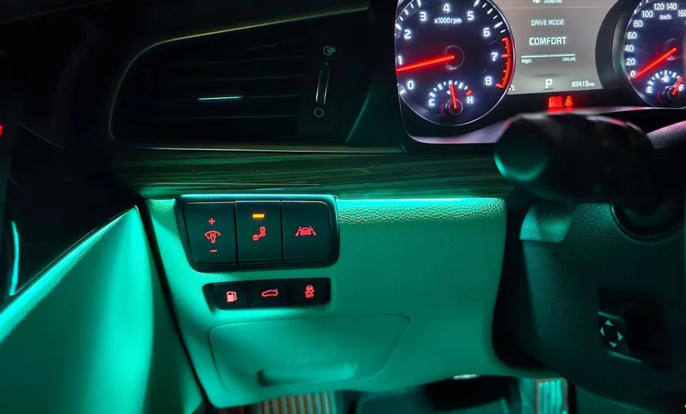 Kia K7 ambient lighting - Kia K7 Ambient Lighting Review — Luxe Interior Without OEM photo 4
