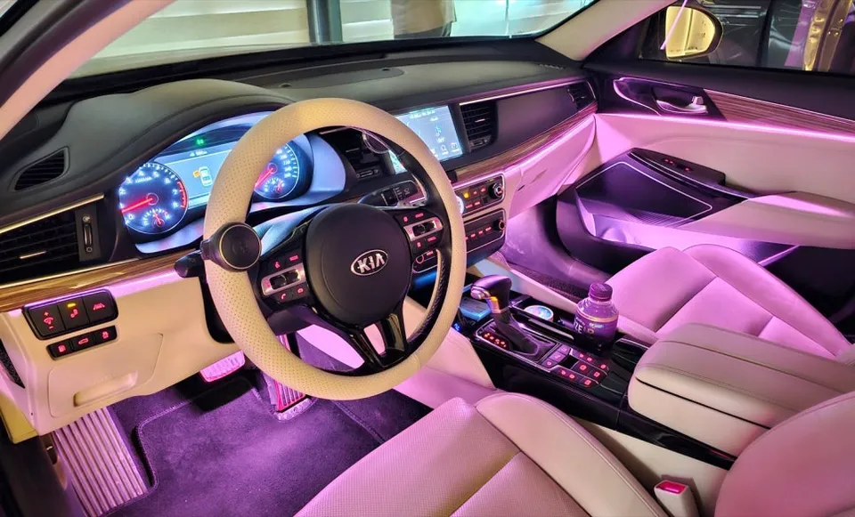 Kia K7 ambient lighting - Kia K7 Ambient Lighting Review — Luxe Interior Without OEM photo 5