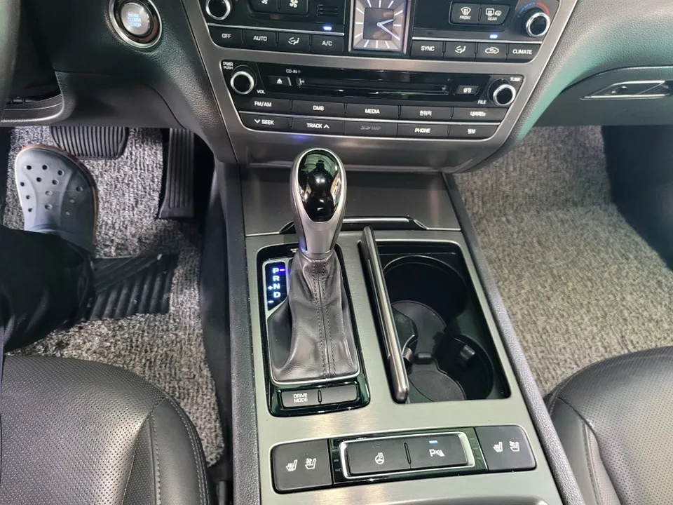 Kia K7 steering wheel - Kia K7 Steering Wheel Customization Review — Enhanced Grip & Styl photo 4