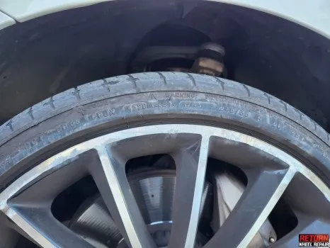 Mercedes-Benz CLS wheel repair - Mercedes-Benz CLS 20" Wheel Refinishing Review — Black Gloss Powder Coating photo 4