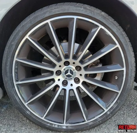 Mercedes-Benz CLS wheel repair - Mercedes-Benz CLS 20" Wheel Refinishing Review — Black Gloss Powder Coating photo 5