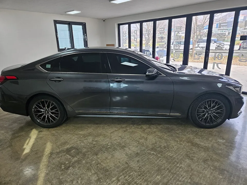 Genesis G70 Vinyl Wrap Review: Chrome Delete Transformation photo 2
