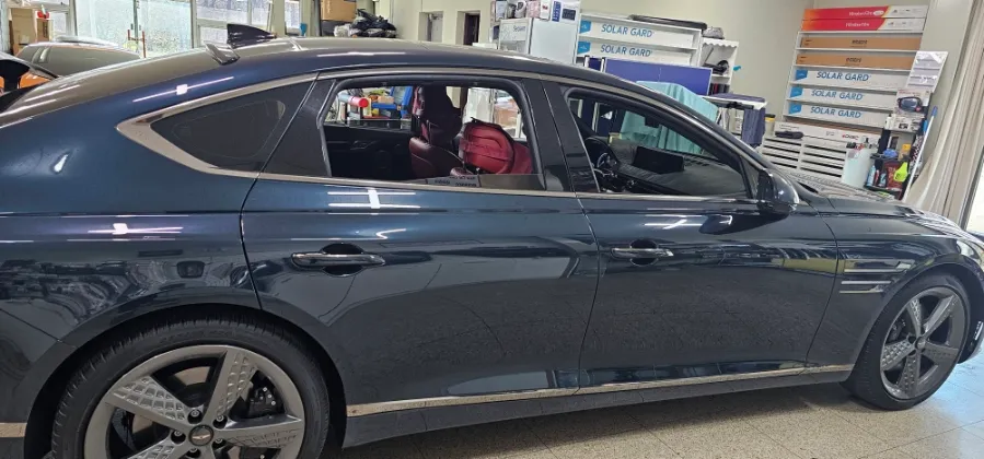 Genesis G80 RG3 vinyl wrap installation result