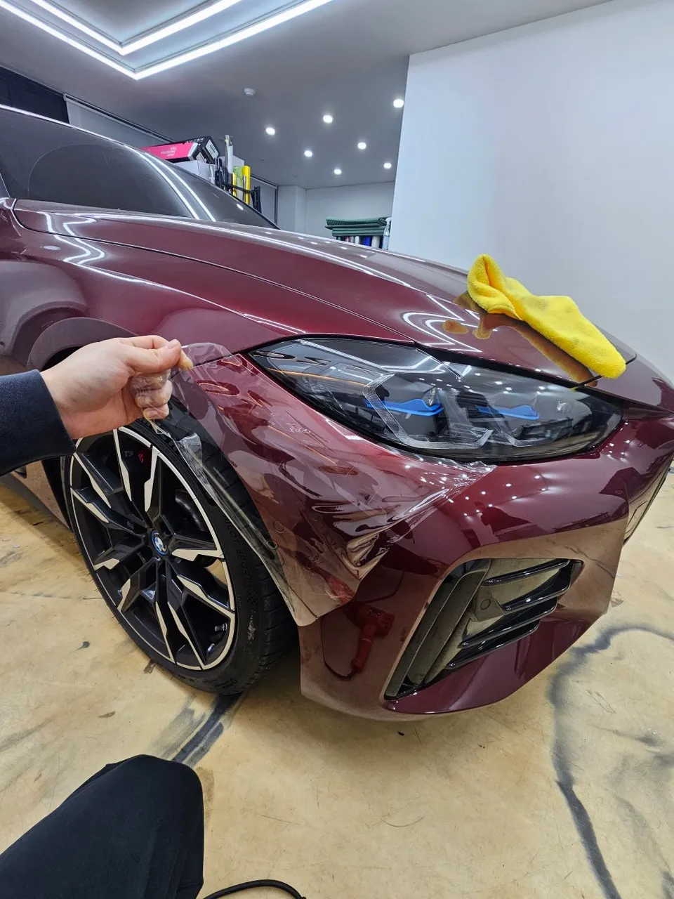 BMW i4 PPF施工事例|韓国での実例と費用目安 施工写真 1-2