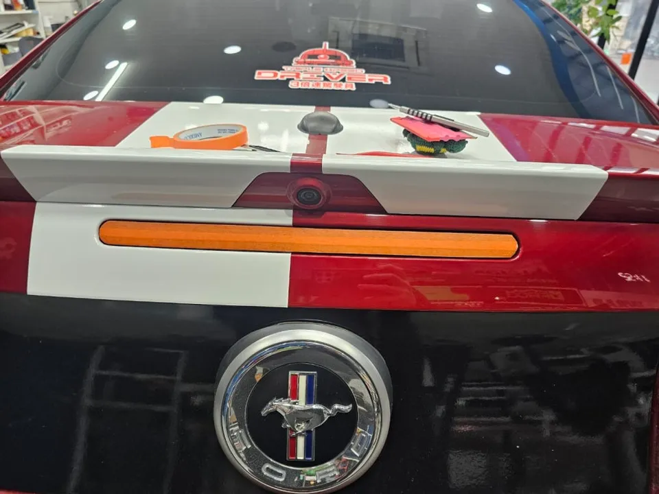 Ford Mustangのカーラッピング事例|費用目安・仕上がり 施工写真 3-2