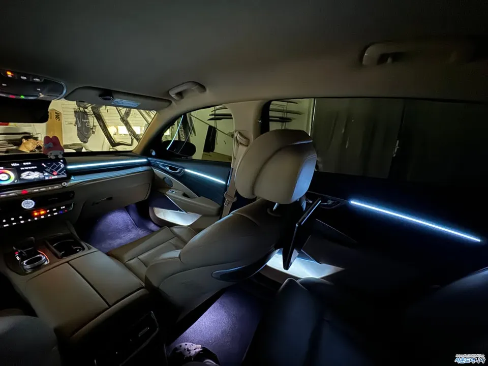 Kia K900 ambient lighting installation result