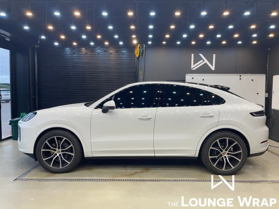 Porsche Cayenne Coupe vinyl wrap - Porsche Cayenne Coupe Vinyl Wrap Review - Burgundy Elegance photo 3