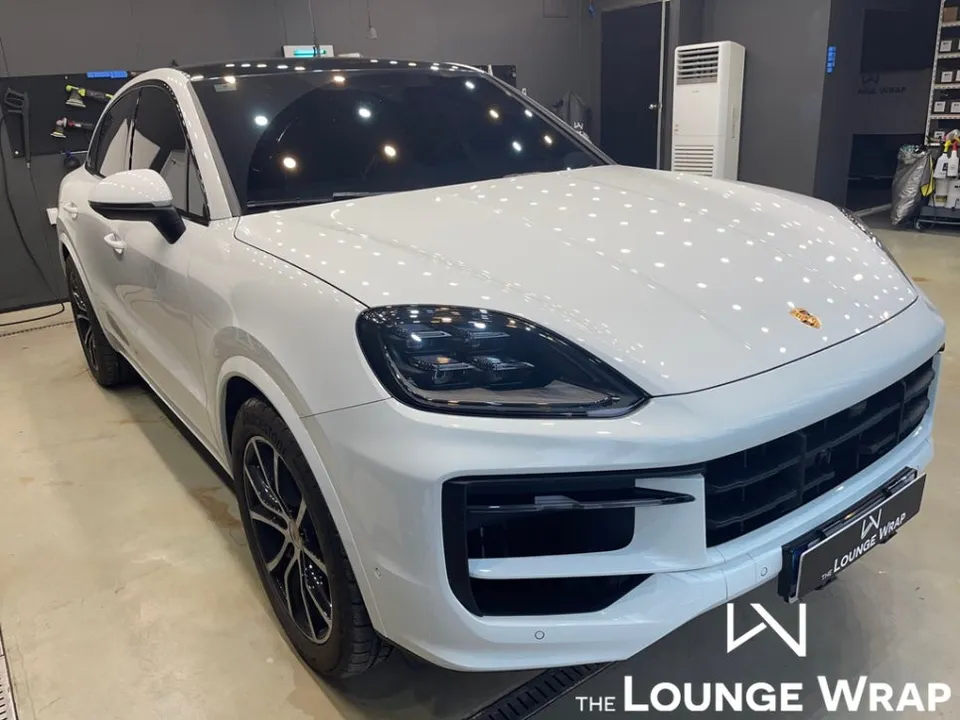 Porsche Cayenne Coupe vinyl wrap - Porsche Cayenne Coupe Vinyl Wrap Review - Burgundy Elegance photo 6