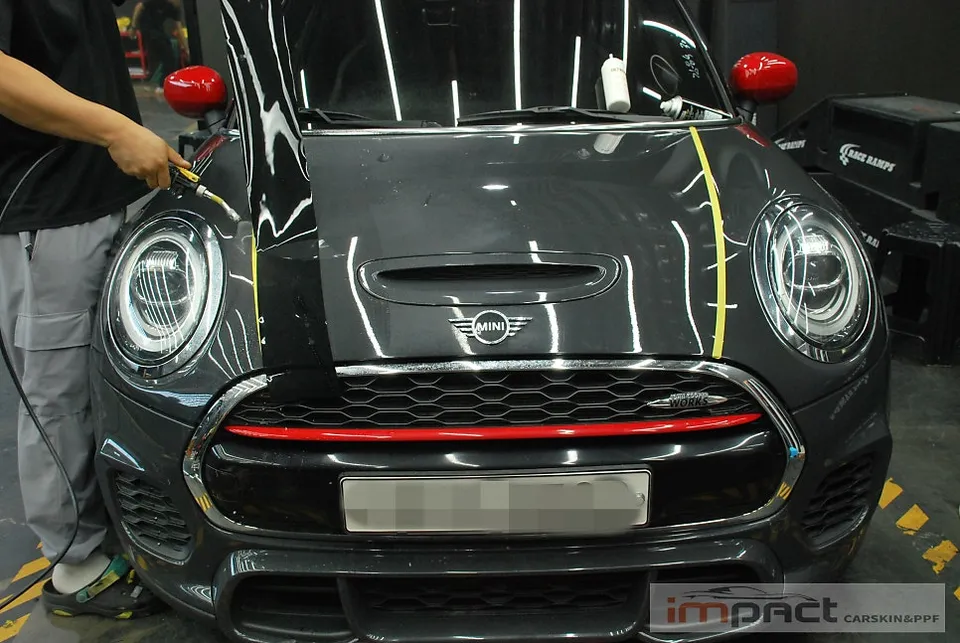 BMW MINI Cooperのカーラッピング事例|費用目安・仕上がり 施工写真 3-2