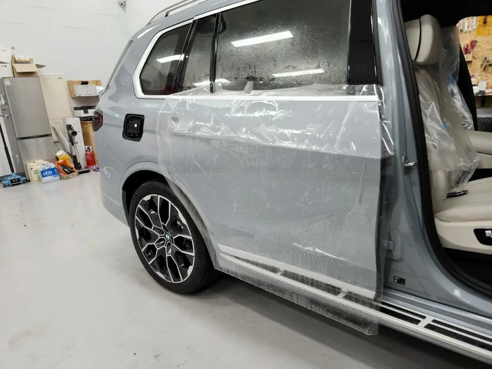 BMW X7のPPF施工事例|費用目安・仕上がり 施工写真 1-2