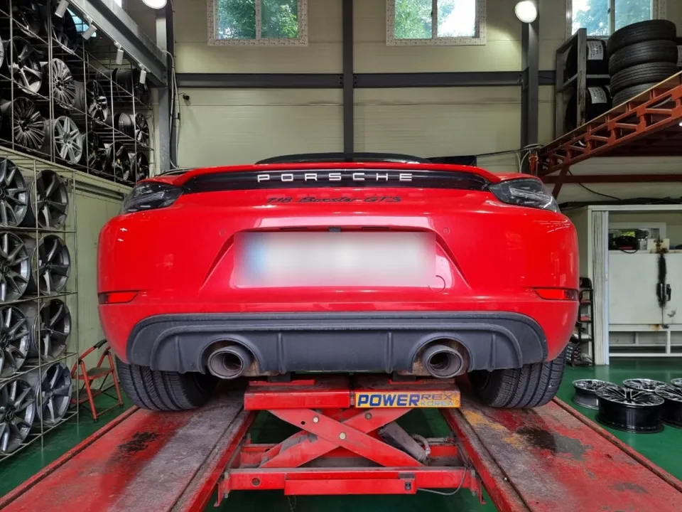 Porsche 718 body repair - Porsche 718 Body Repair & Painting Review — Cost & Results photo 3