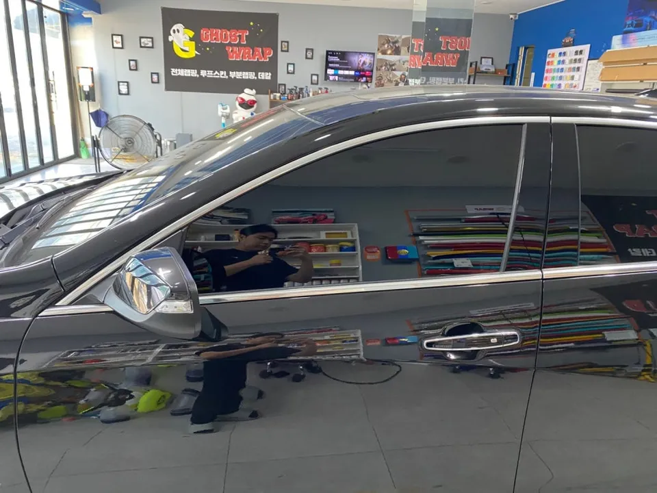 Chevrolet Malibuのカーラッピング事例|費用目安・仕上がり 施工写真 2-1