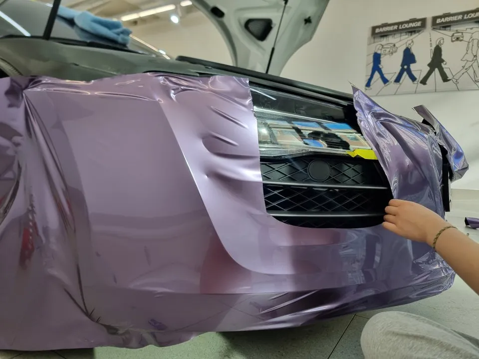 Audi R8のカーラッピング事例|費用目安・仕上がり 施工写真 2-3
