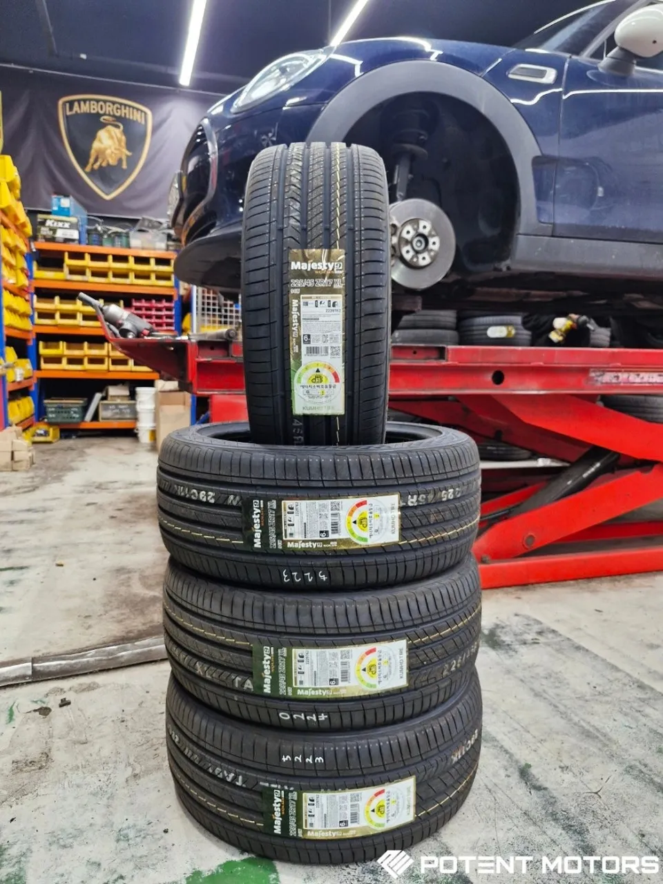 MINI Clubman - MINI Clubman Tire Replacement Review - Kumho Majesty 9 photo 5