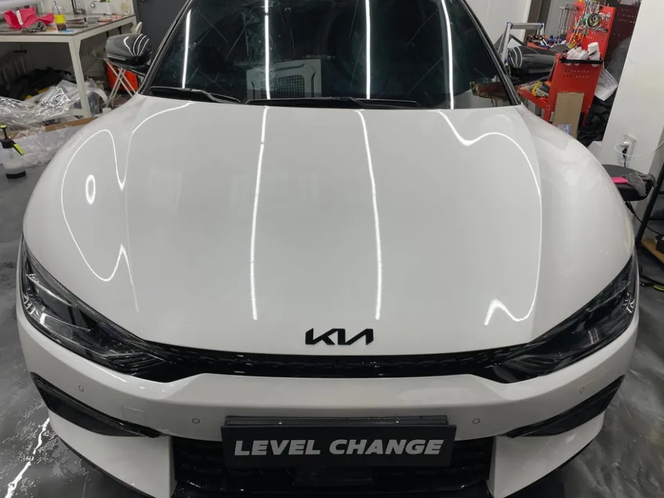 Kia EV6 PPF施工事例｜費用目安と仕上がり 施工写真 1-3
