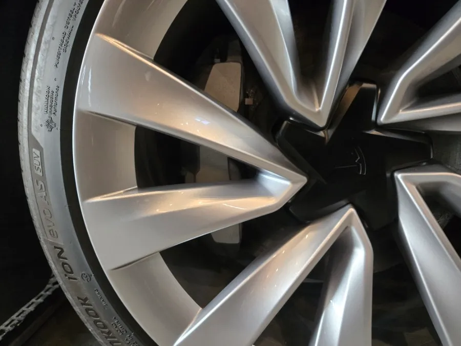 Tesla Model Y Juniper wheel repair - Tesla Model Y Juniper Wheel Repair Review photo 3