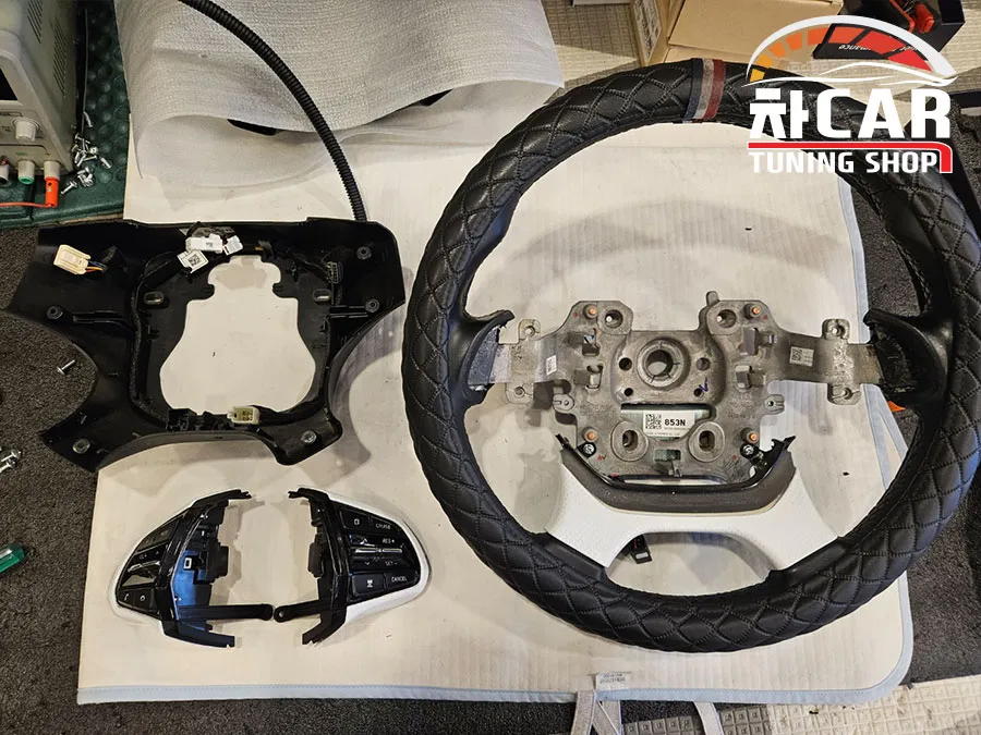 Hyundai Grandeur IG steering wheel - Hyundai Grandeur IG Paddle Shifters Installation Review photo 4
