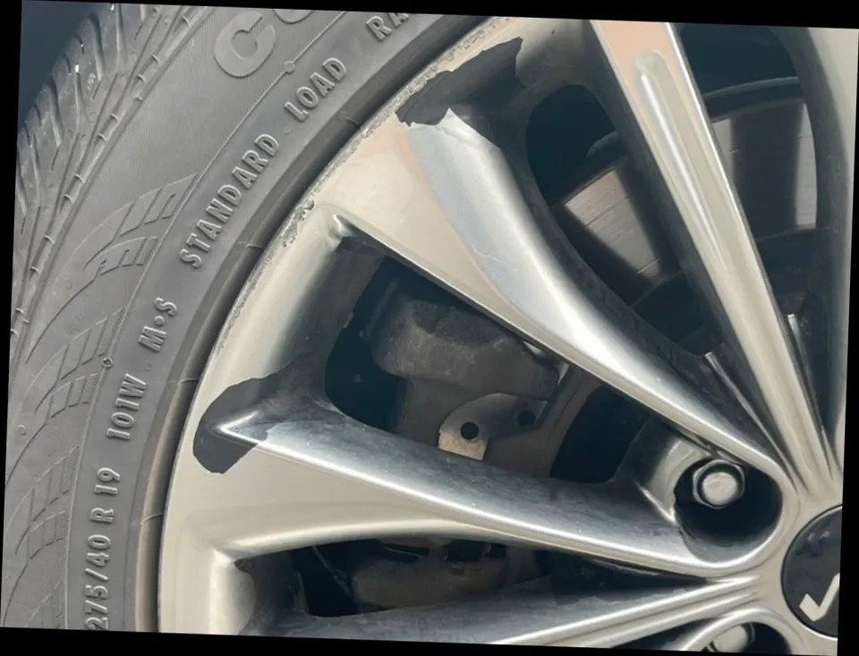 Kia K900 Wheel Repair & Refinishing Review — Professional Restoration photo 1