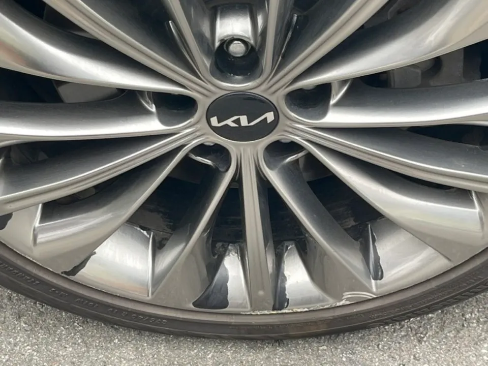 Kia K900 wheel repair - Kia K900 Wheel Repair & Refinishing Review — Professional Restoration photo 4