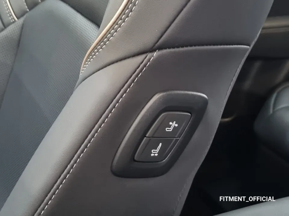 Toyota Crownのカーオーディオ施工事例 施工写真 4-2