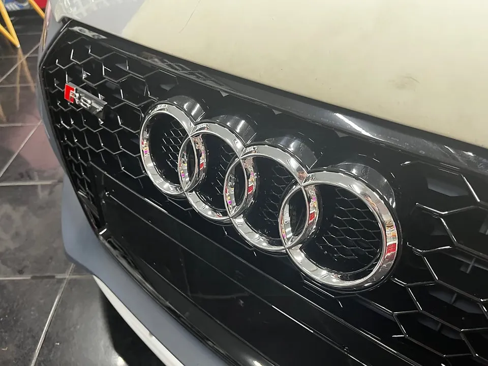 Audi A7のカーラッピング事例｜費用目安と仕上がり 施工写真 1-3